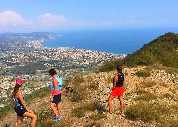 Κατάλυμα σε φάρμα Monte Acuto - Natura, Mare & Relax In Piscina Toirano