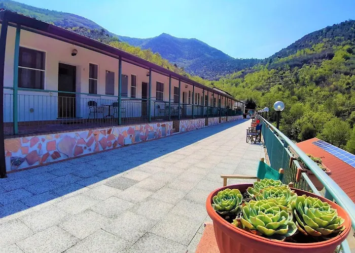 Monte Acuto - Natura, Mare & Relax In Piscina Toirano
