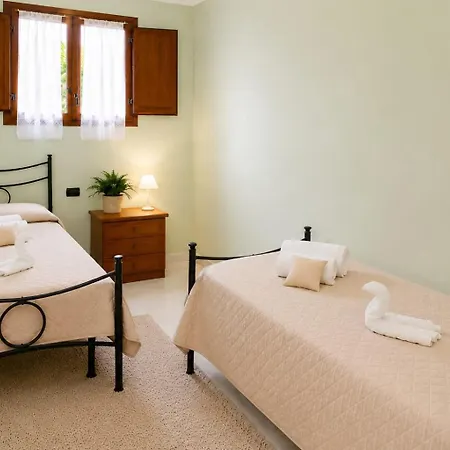 Farm stay Monte Acuto - Natura, Mare & Relax In Piscina